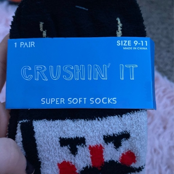 Nutcracker fuzzy socks - Picture 3 of 3